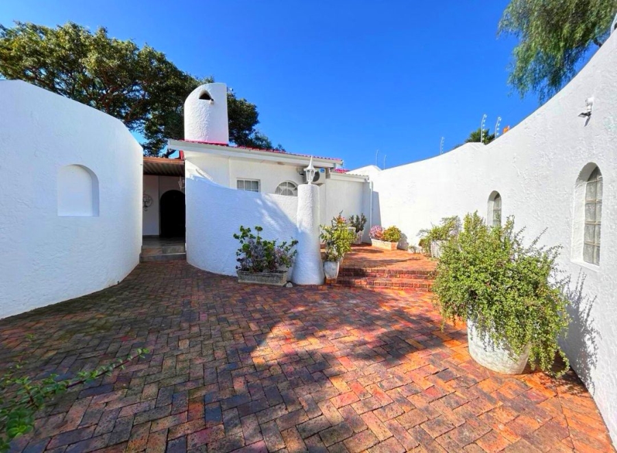 4 Bedroom Property for Sale in Vanes Estate Eastern Cape